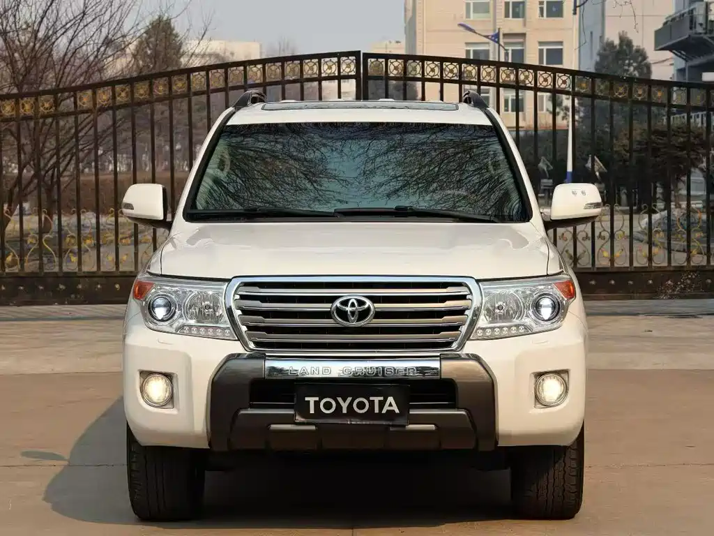 Toyota Land Cruiser 2012 4.0L AT VX