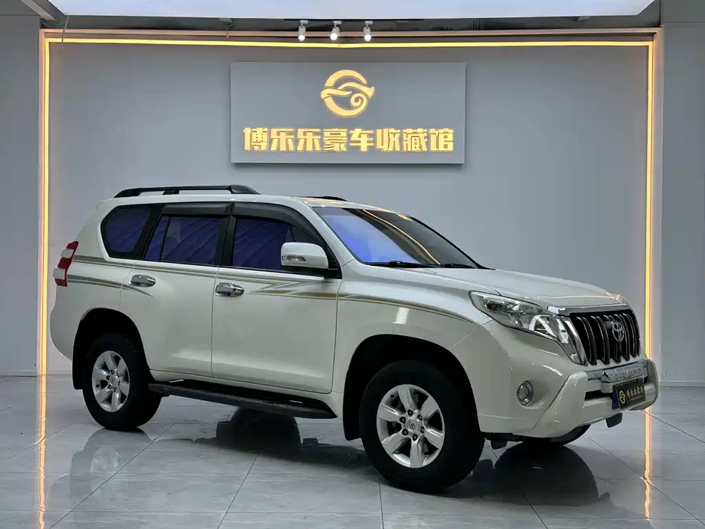 Toyota Land Cruiser Prado 2016 2.7L AT Standard