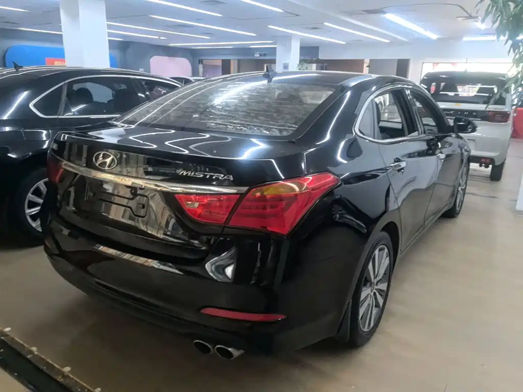 Hyundai Mistra — миниатюра 7