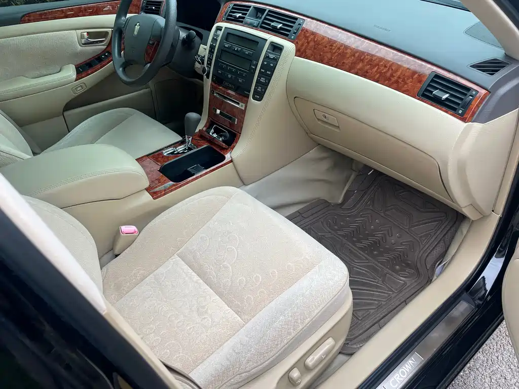 Toyota Crown 2005 2.5L Royal
