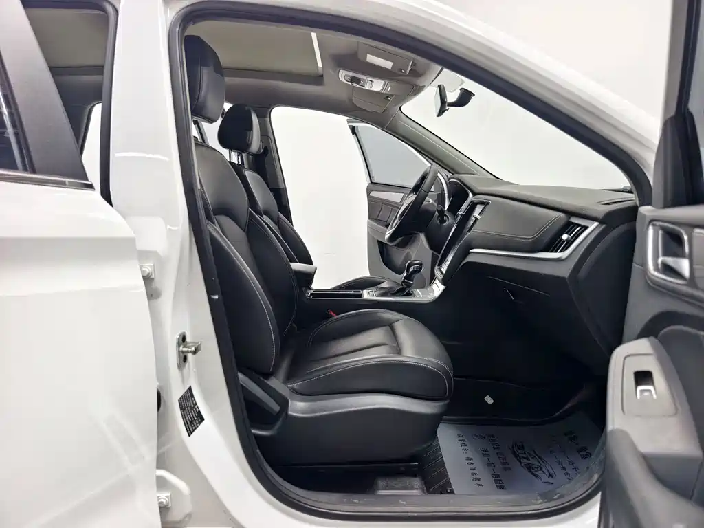 Roewe RX5 — миниатюра 14