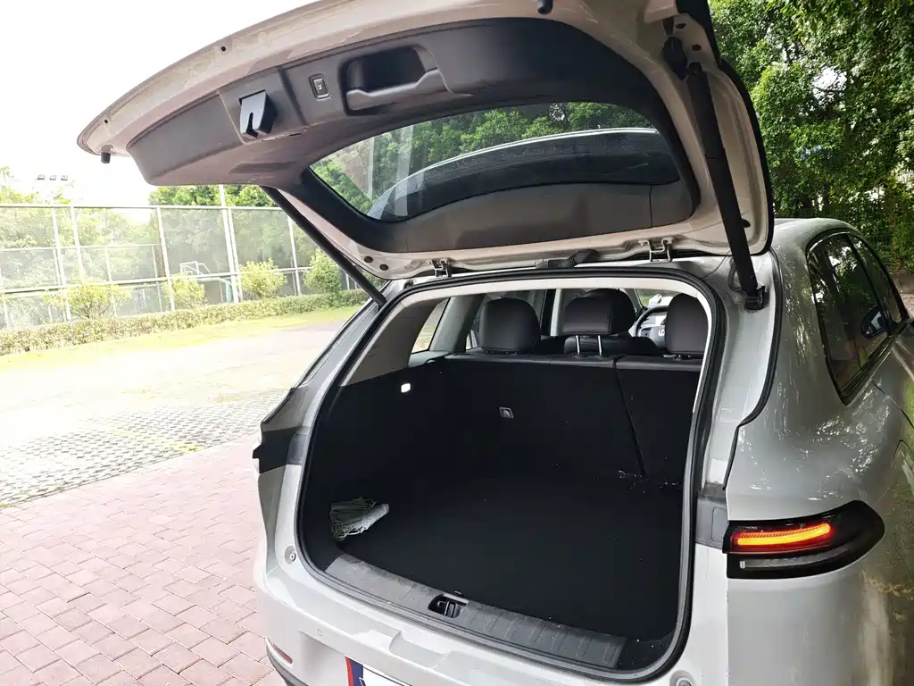 Leapmotor Leapmotor C10 — миниатюра 15