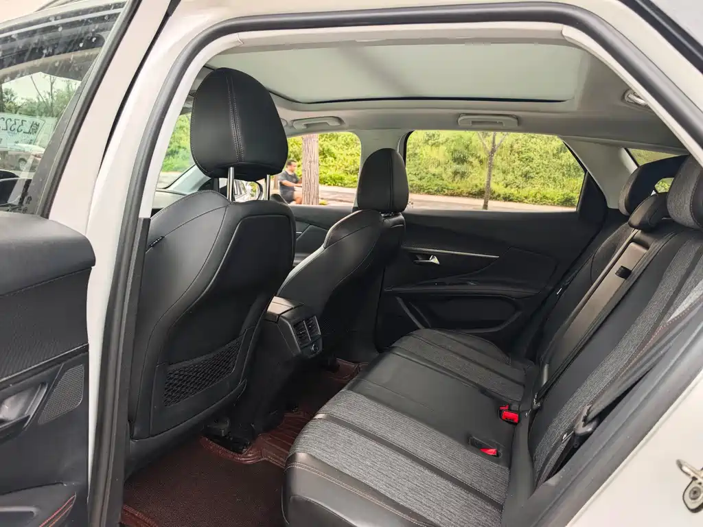 Peugeot 4008 — миниатюра 6