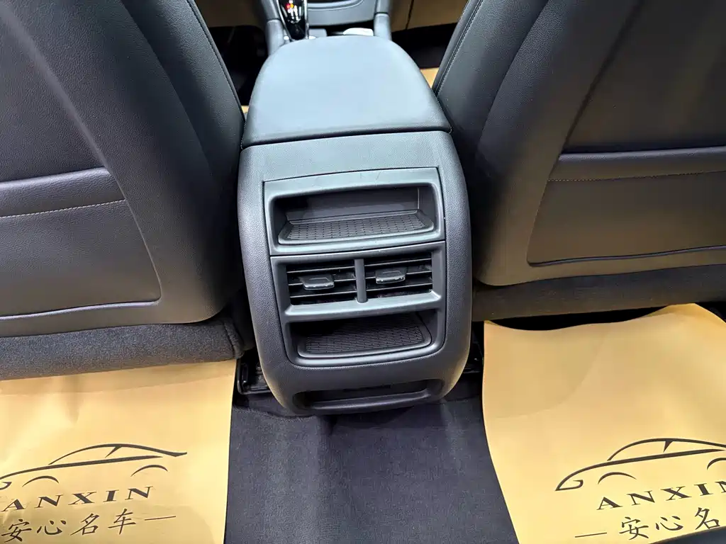 Cadillac XT5 — миниатюра 10