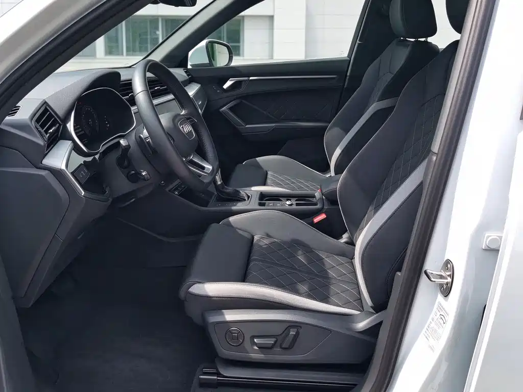 Audi Q3 — миниатюра 11