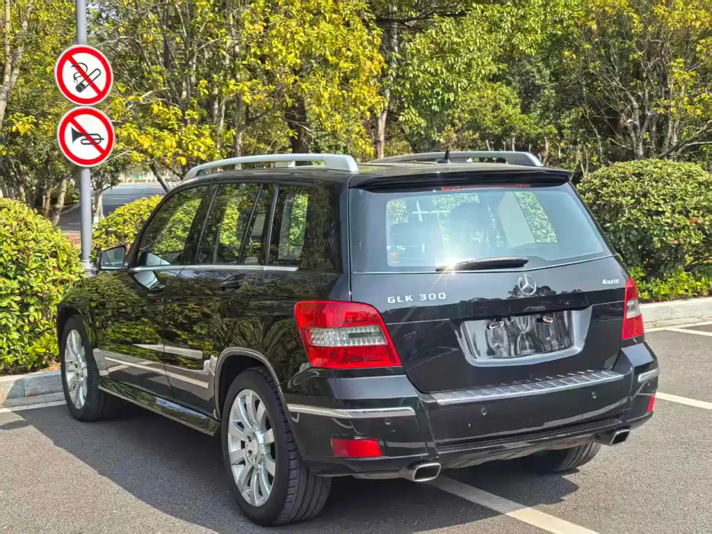 Mercedes-Benz GLK 2010 GLK 300 4MATIC Fashion