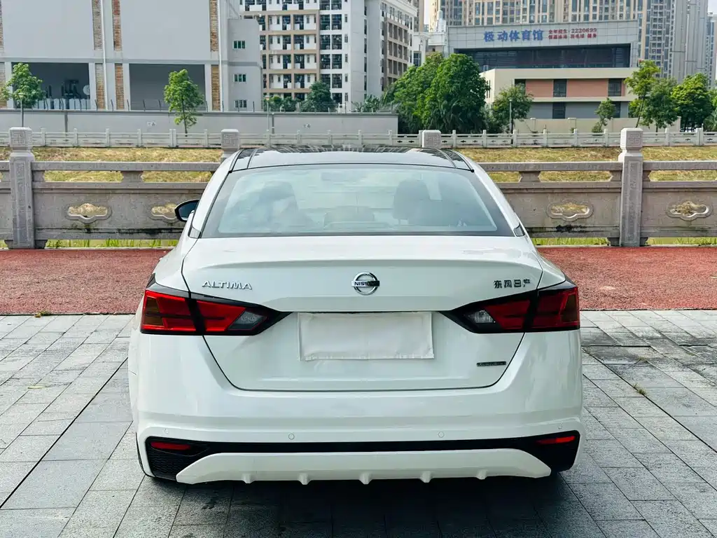 Nissan Teana — миниатюра 8