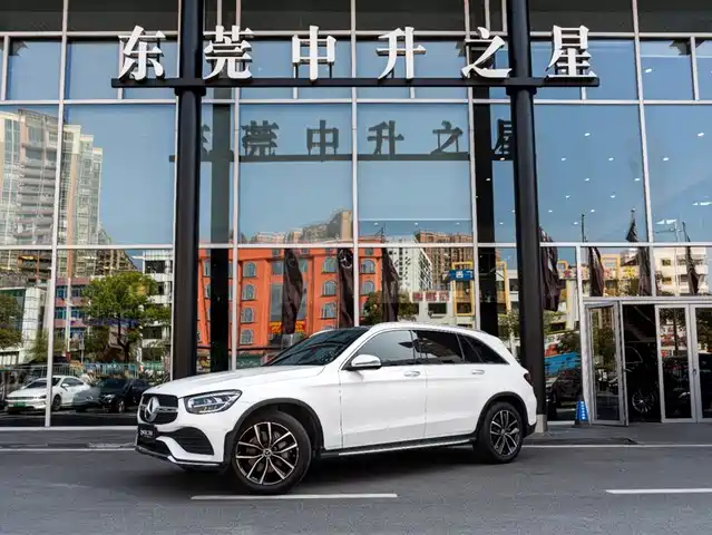 MERCEDES-BENZ GLC
