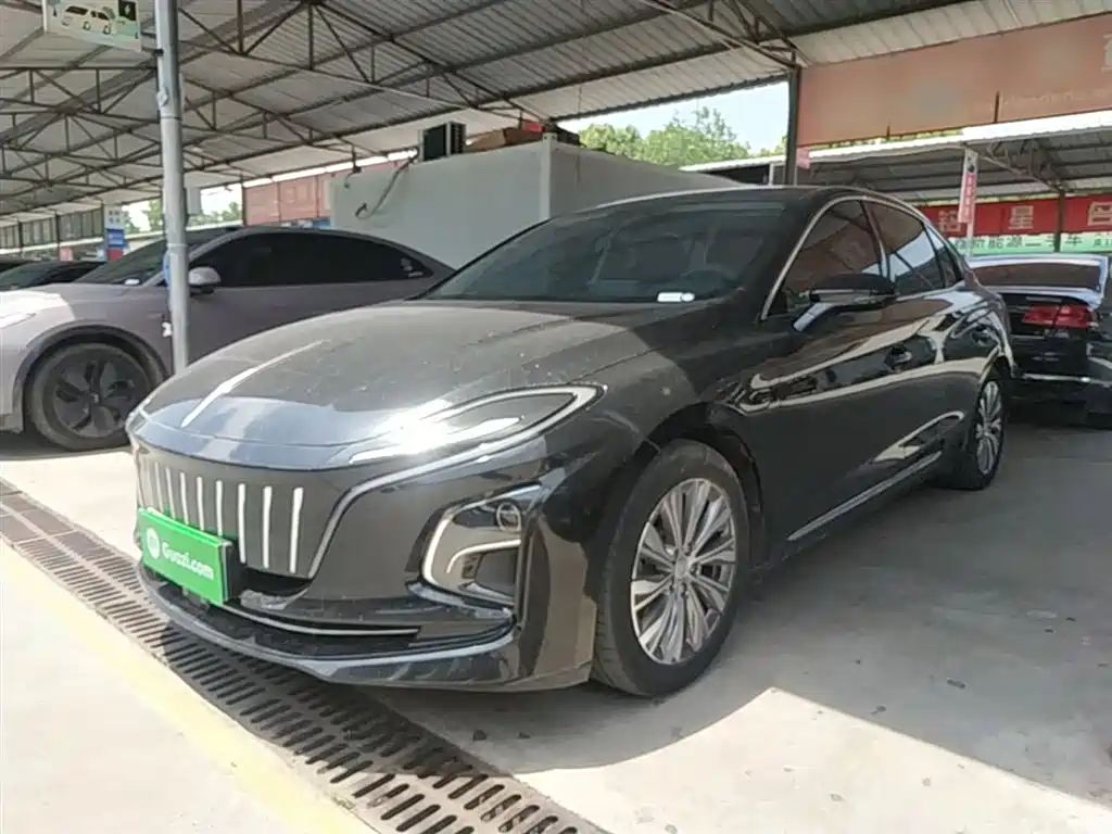 Hongqi Hongqi E-QM5 2023