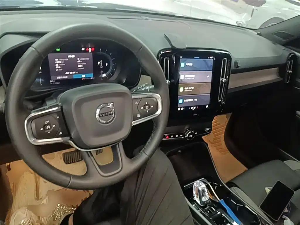 Volvo XC40 2023 B3 Luxury