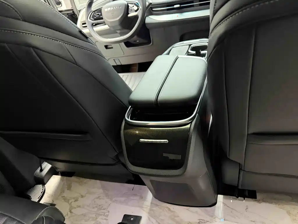 Maxus G90 2022 2.0T мест