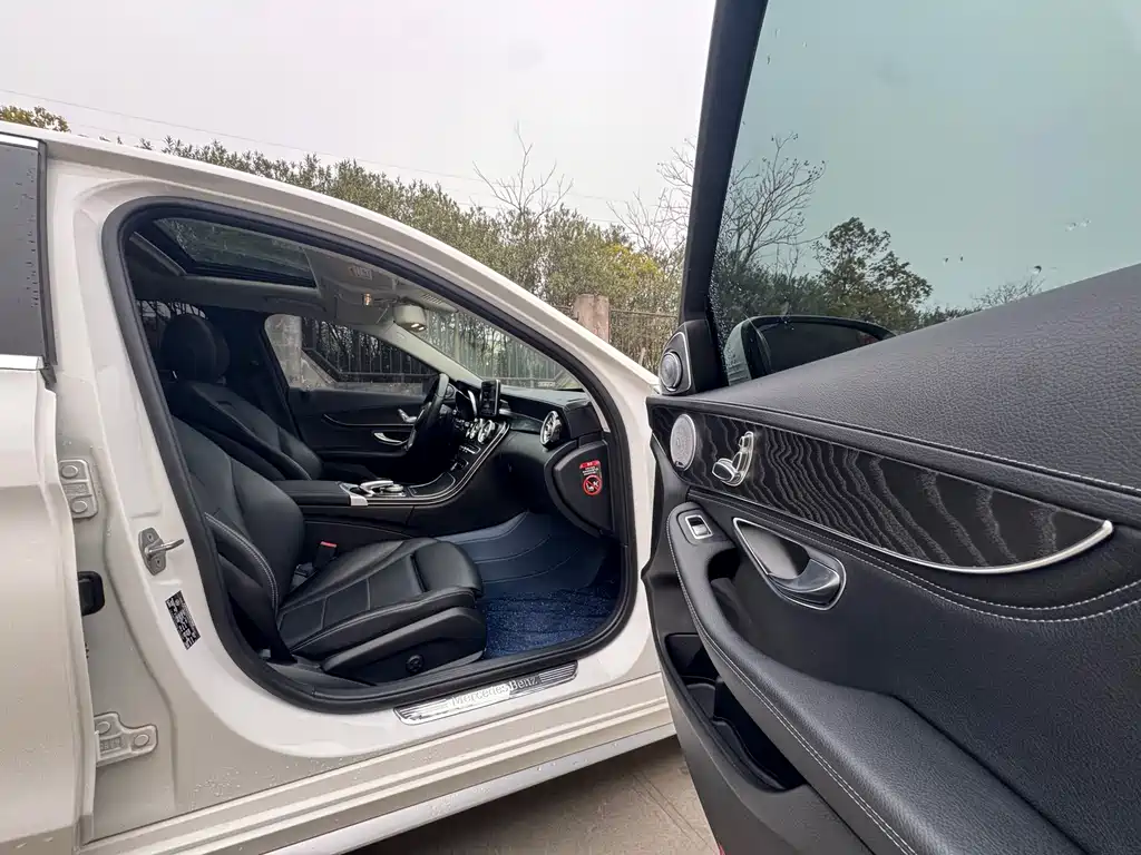 MERCEDES-BENZ C CLASS