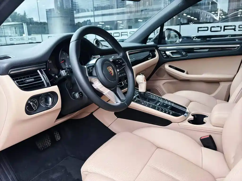 Porsche Macan — миниатюра 8