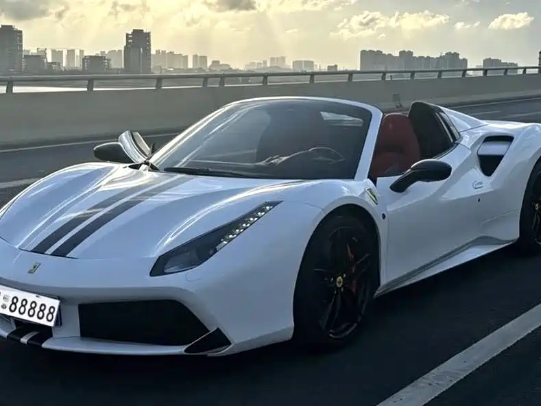 Ferrari 488