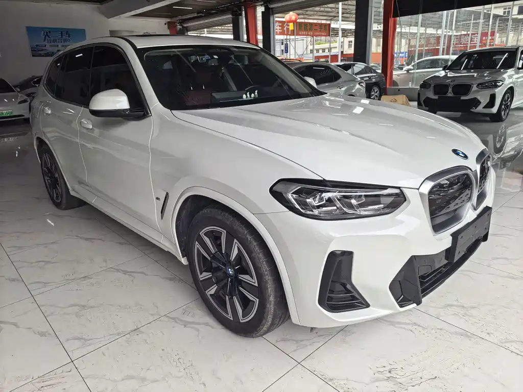 BMW iX3 — миниатюра 3