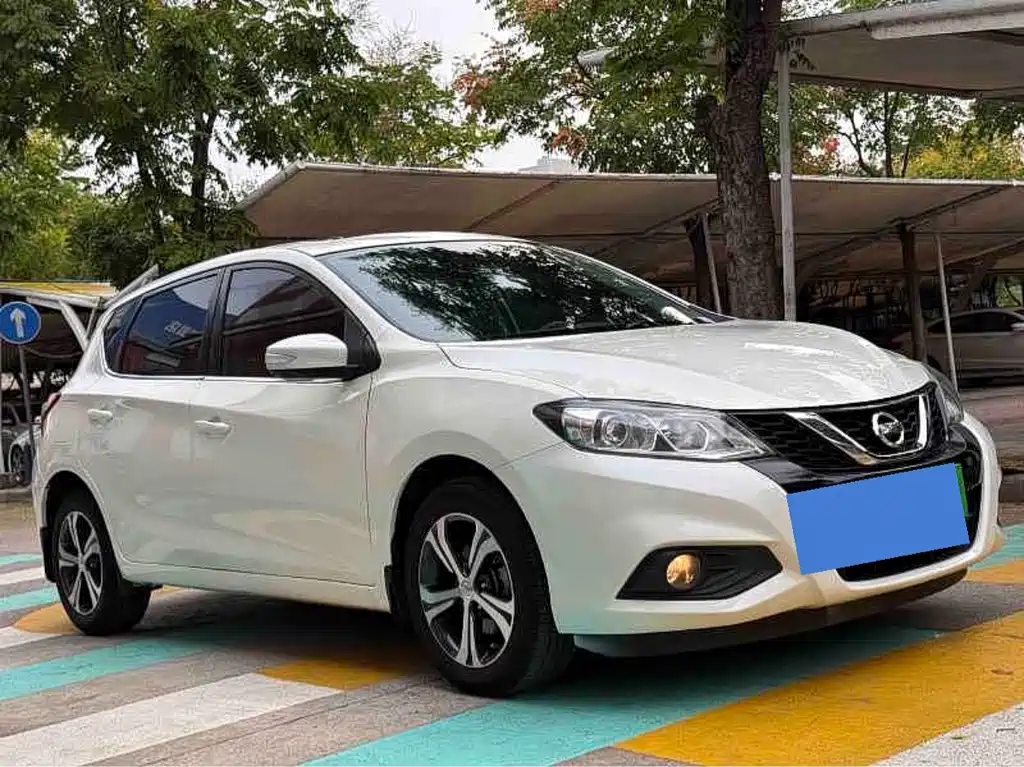 Nissan Tiida — миниатюра 3