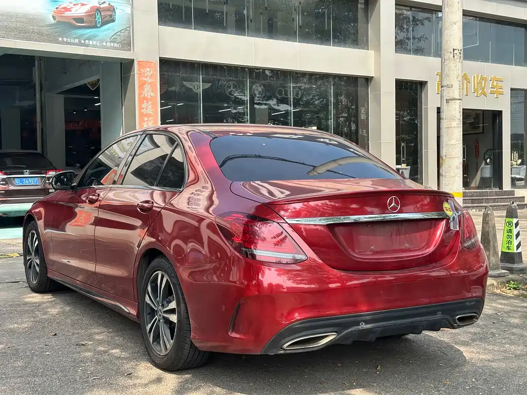 Mercedes-Benz C-Class — миниатюра 6