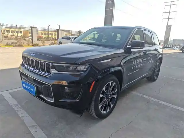 JEEP GRAND CHEROKEE 4XE 2025
