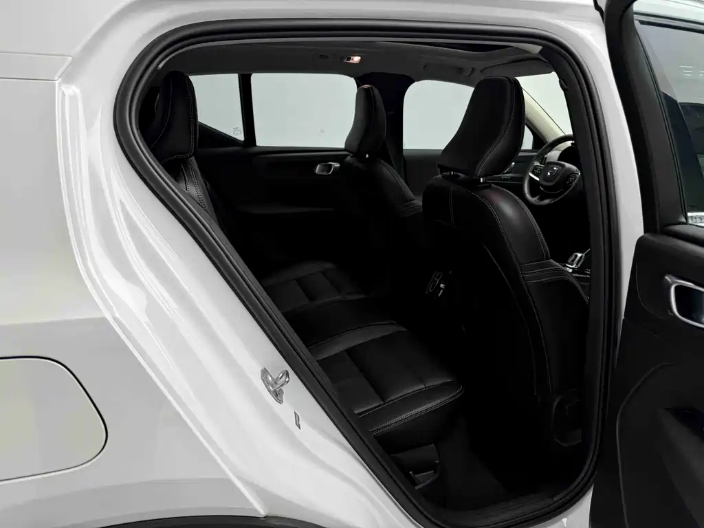 Volvo XC40 2022 T4 Luxury