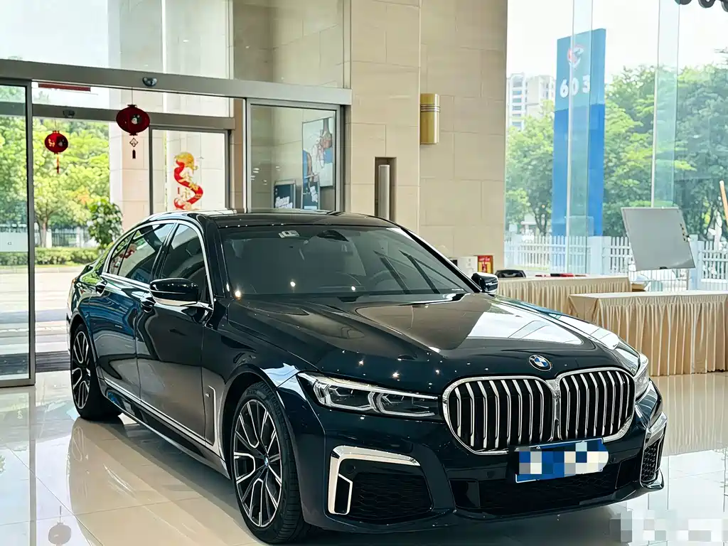 BMW 7 Series — миниатюра 3
