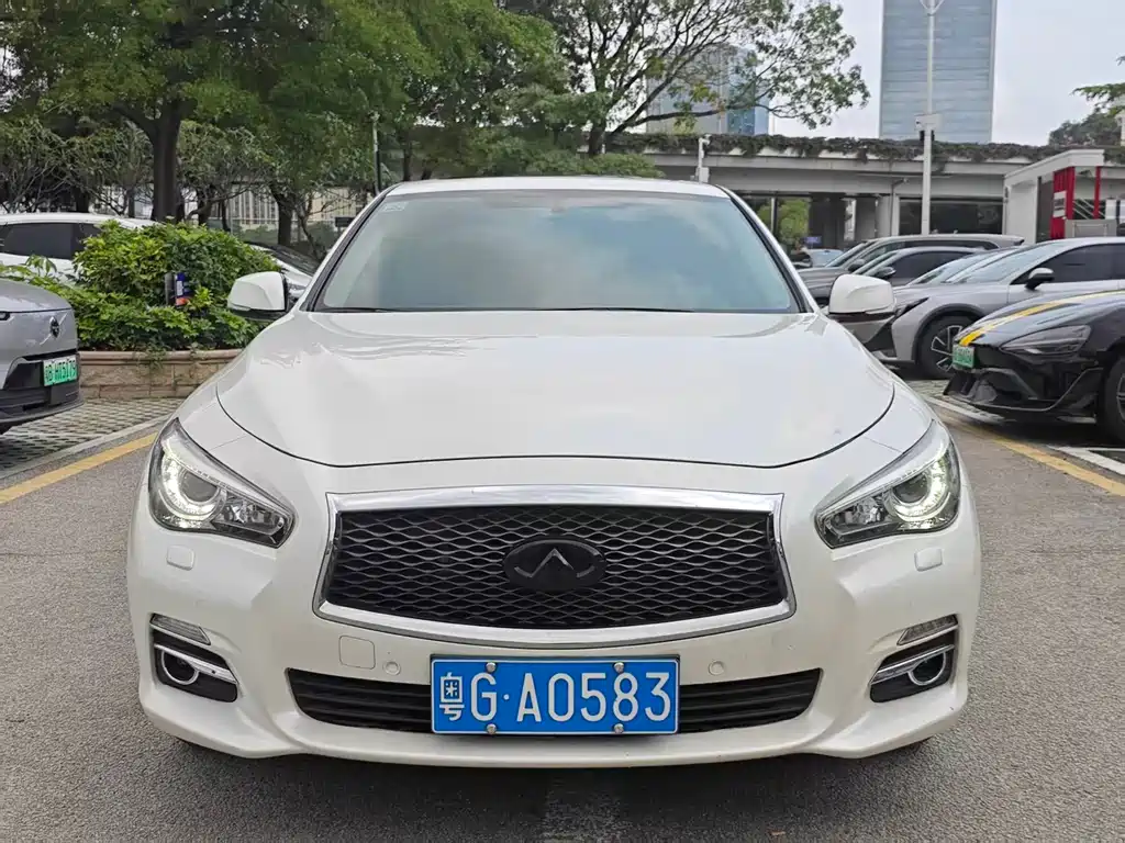 Infiniti Q50L 2016 2.0T Enjoy