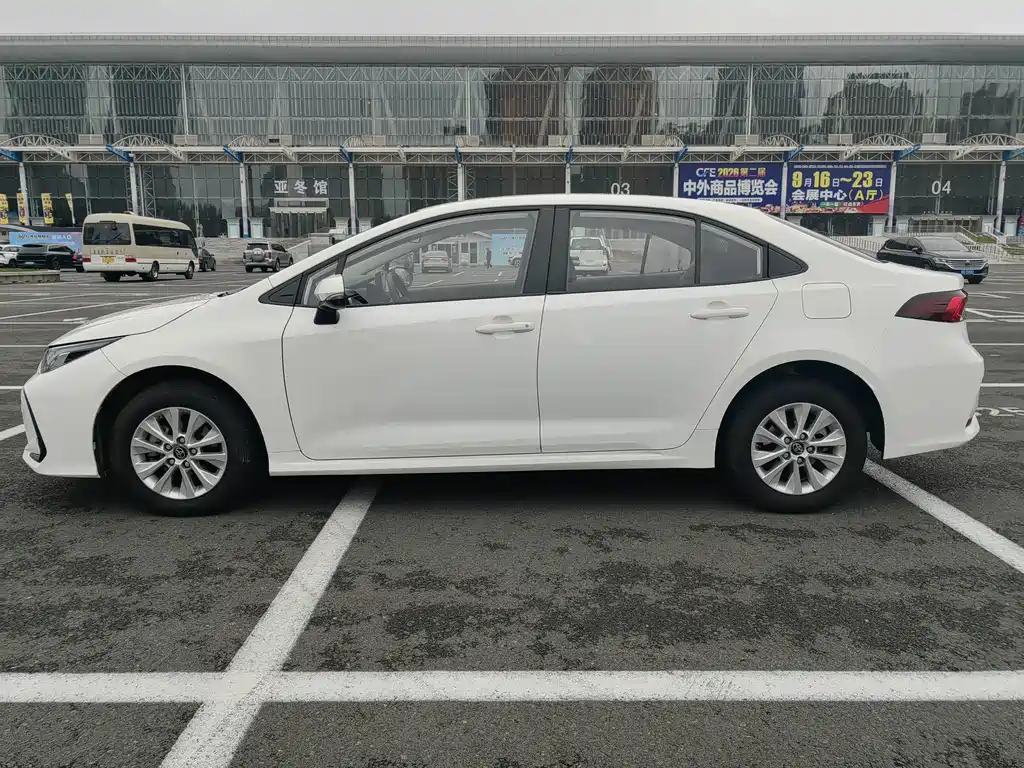 Toyota Corolla — миниатюра 7