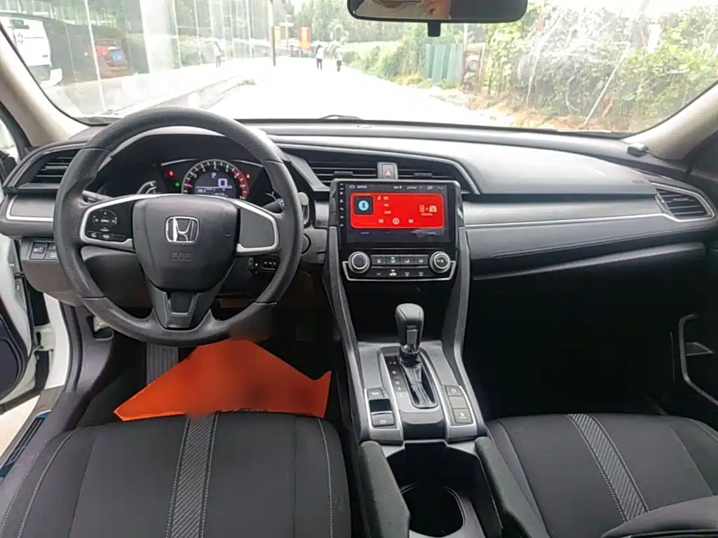 Honda Civic — миниатюра 10
