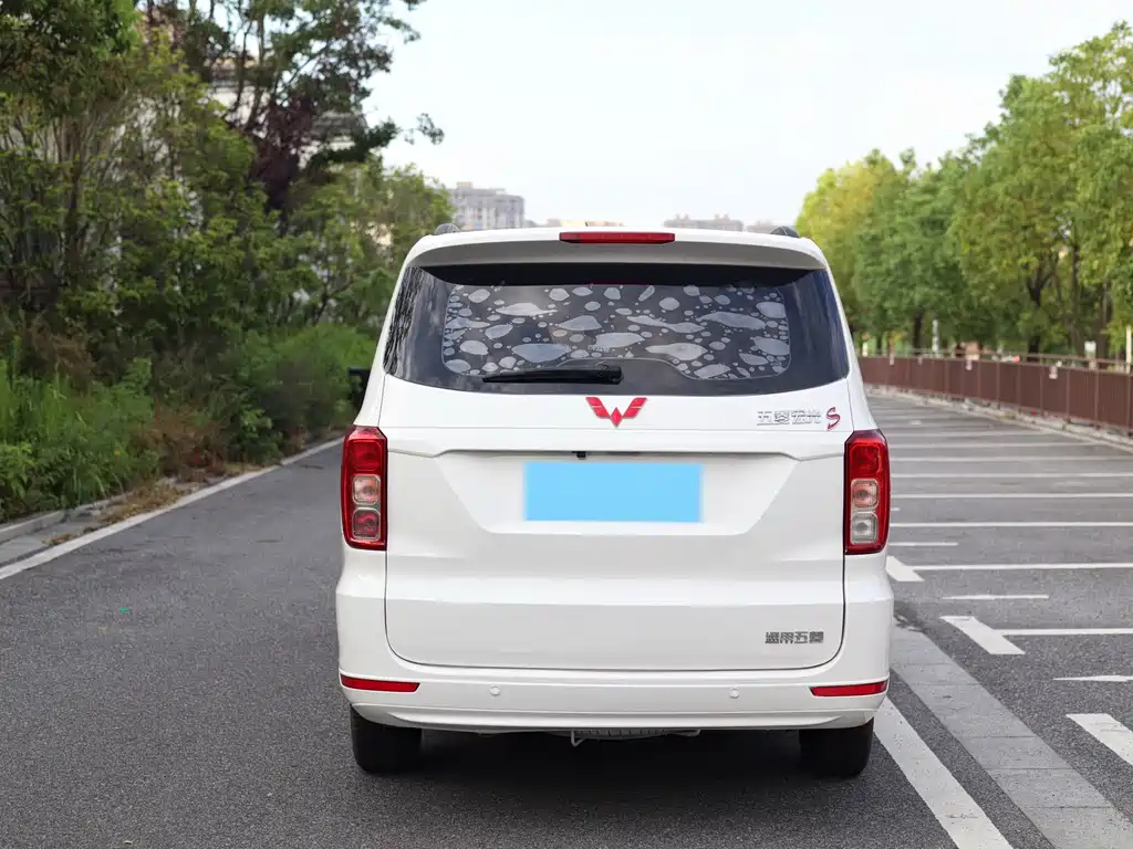 Wuling Hongguang — миниатюра 6