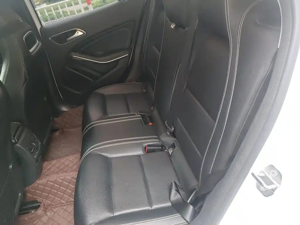 Mercedes-Benz GLA — миниатюра 15