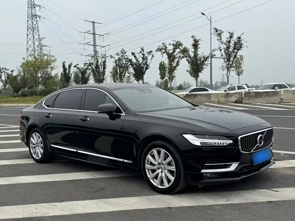Volvo S90 — миниатюра 13