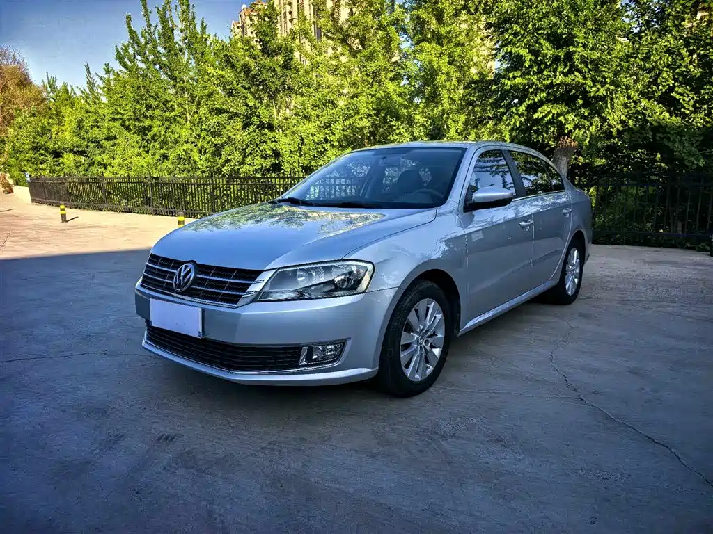 Volkswagen Lavida 2013