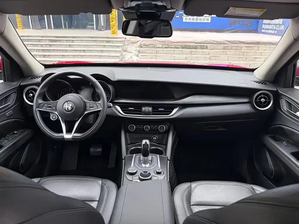 Alfa Romeo Stelvio — миниатюра 6