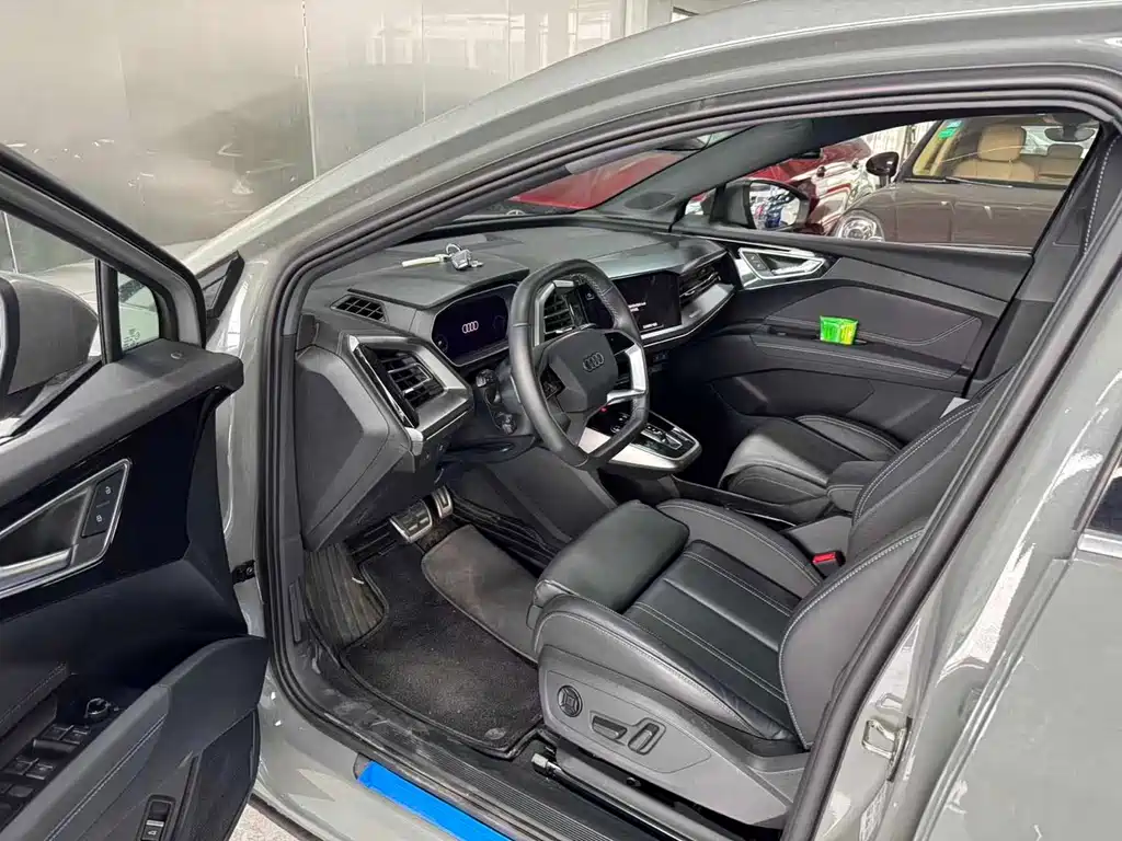 Audi Q4 e-tron — миниатюра 7