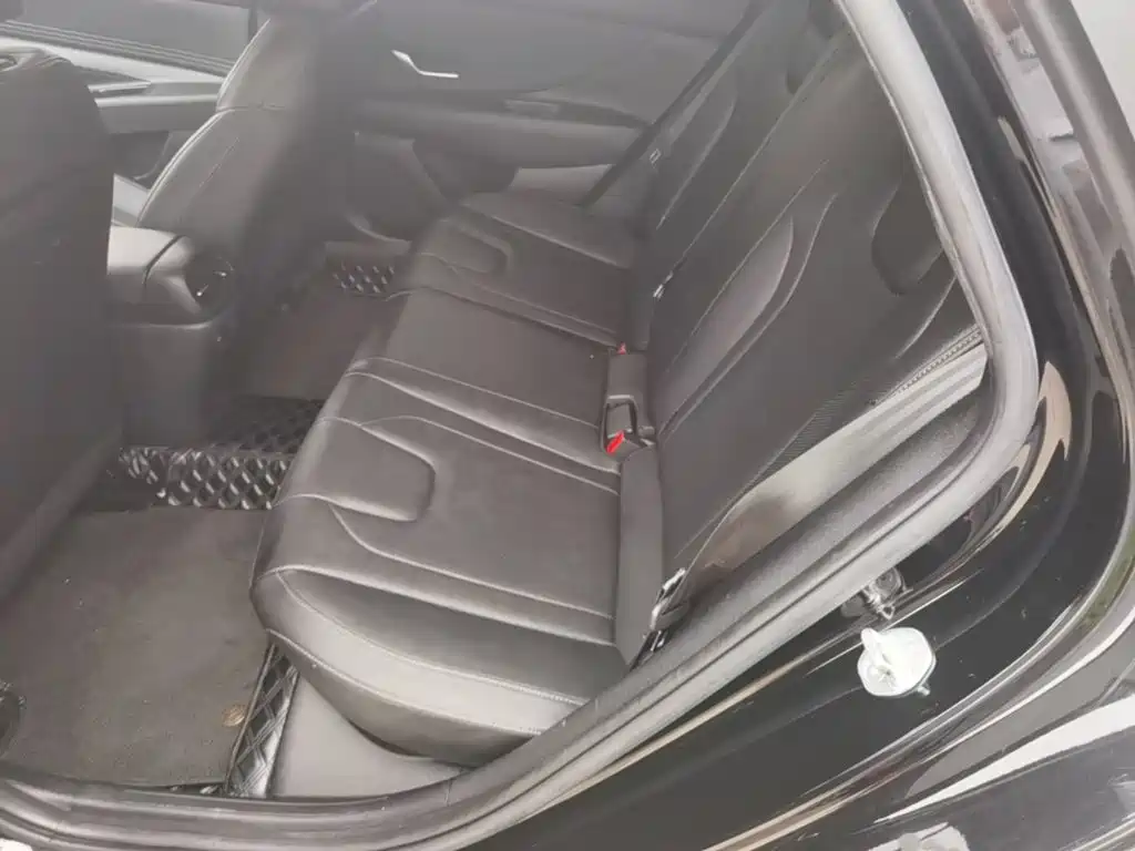 Hyundai Elantra — миниатюра 17