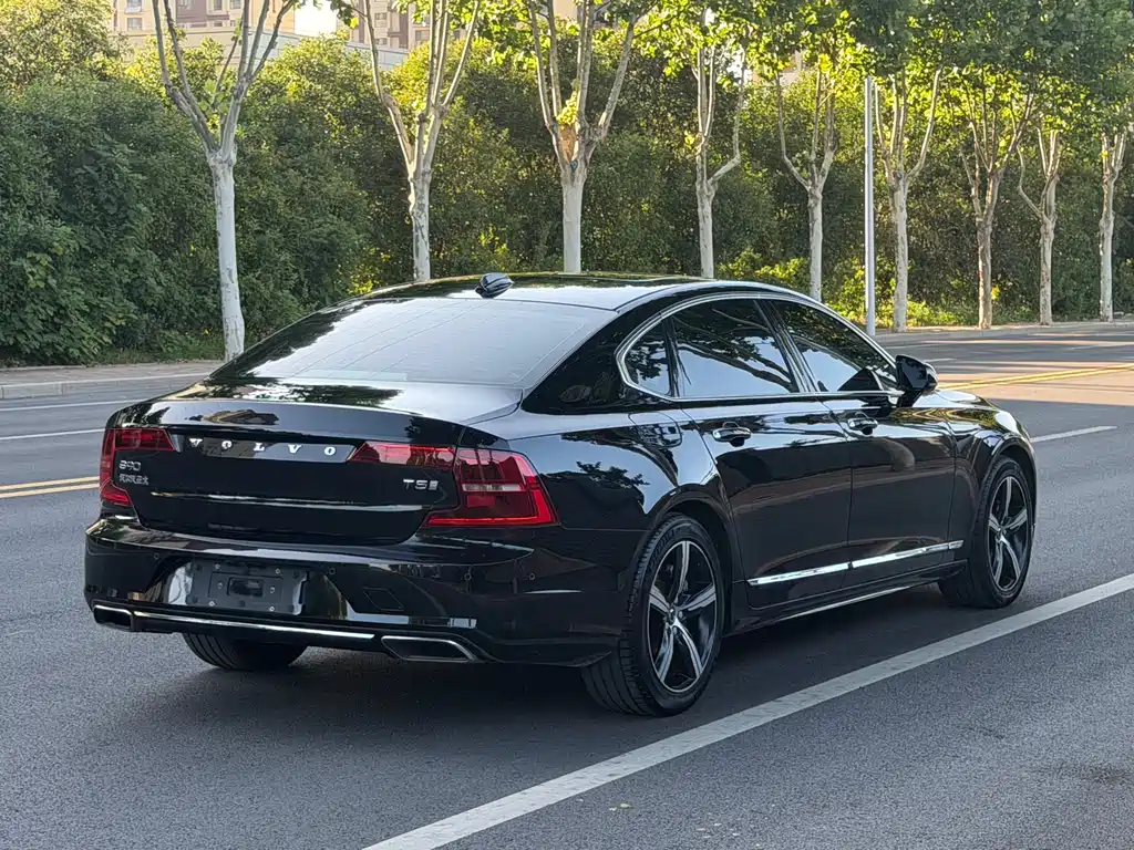 Volvo S90 2019 T5