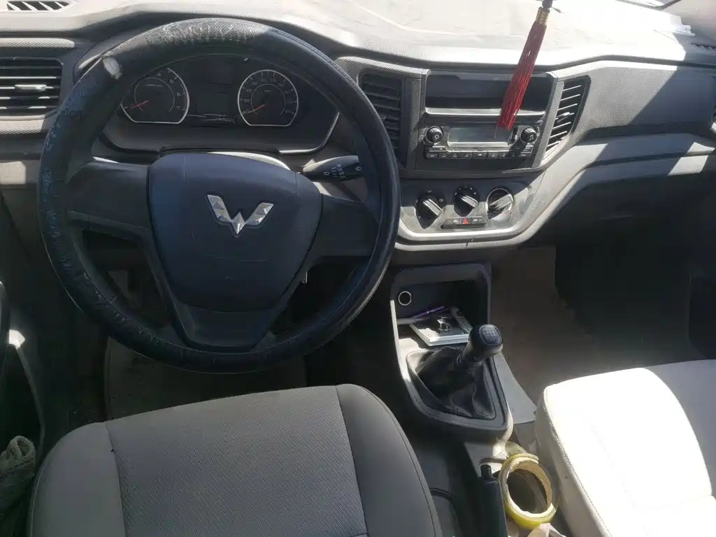 Wuling Hongguang V — миниатюра 13