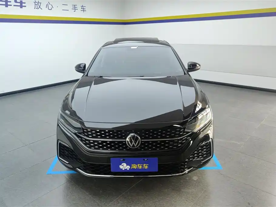 Volkswagen Passat 2025 330TSI Elite