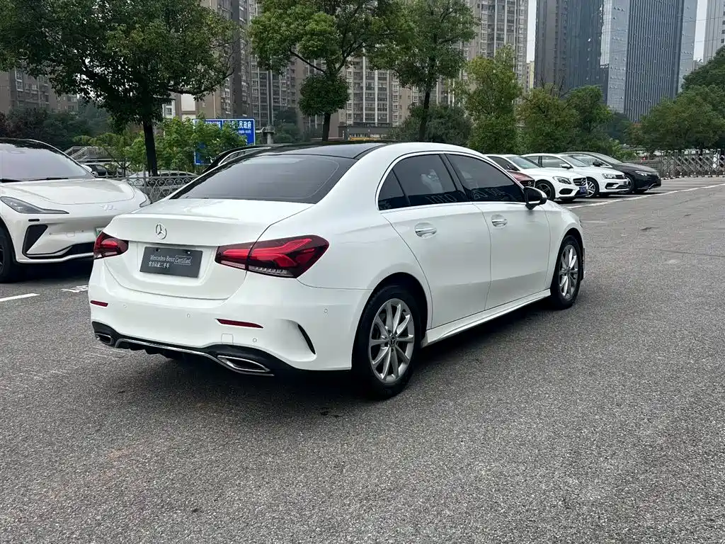 Mercedes-Benz A-Class — миниатюра 6