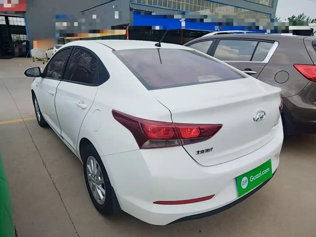 Hyundai Verna — миниатюра 23