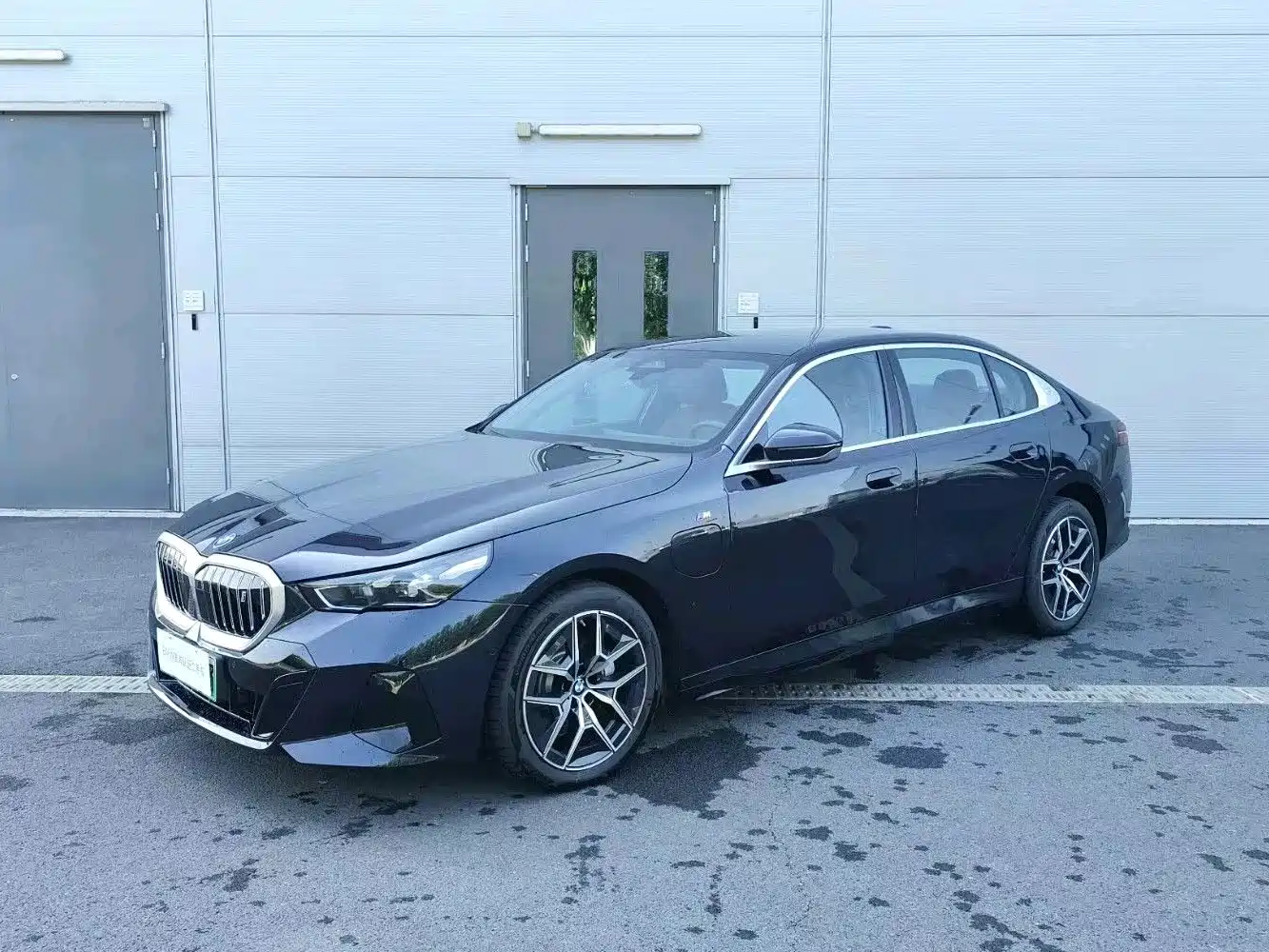 宝马i5 2025款 eDrive 35L M运动套装 2025