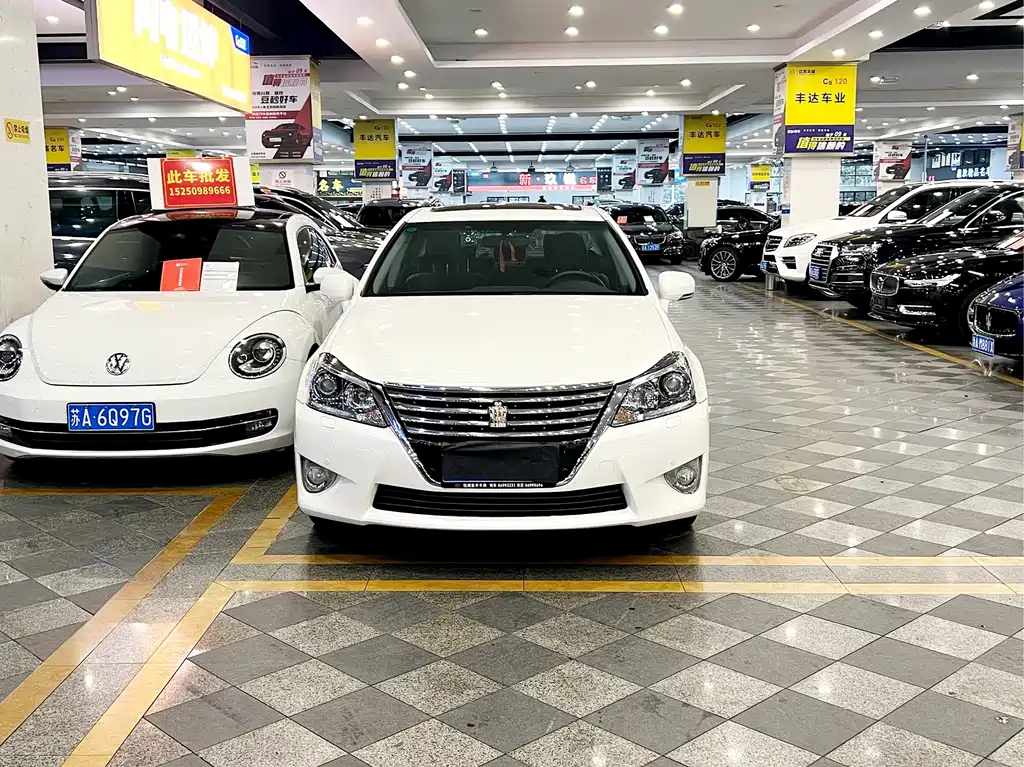 Toyota Crown 2012 2.5L Royal