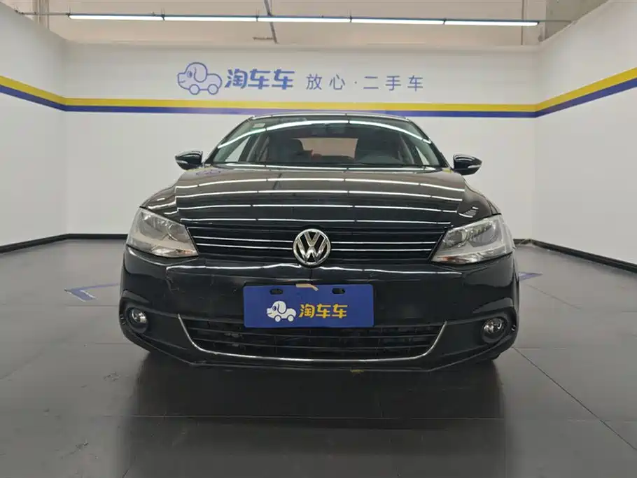 Volkswagen Sagitar 2014 1.6L AT Comfort