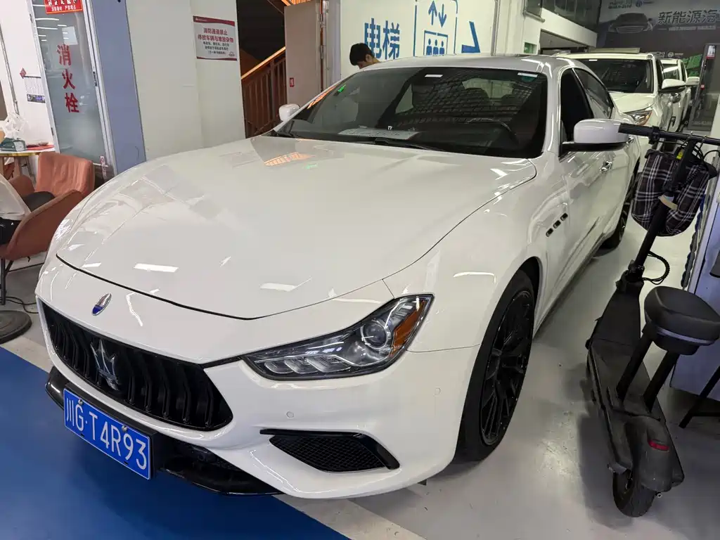 Maserati Ghibli 2013