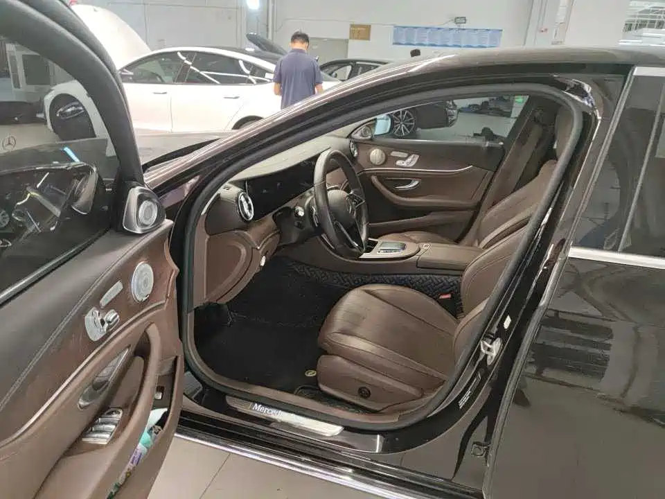 Mercedes-Benz E-Class E 2023 E 300 L Fashion