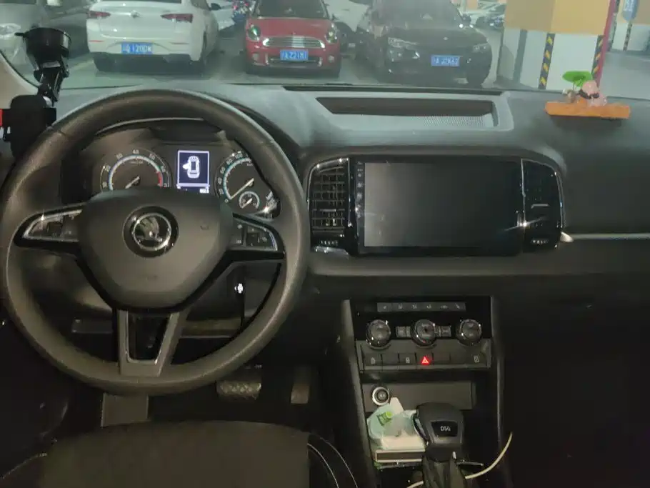 Skoda Karoq — миниатюра 12