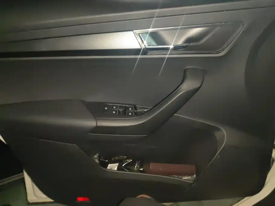 Skoda Karoq — миниатюра 7