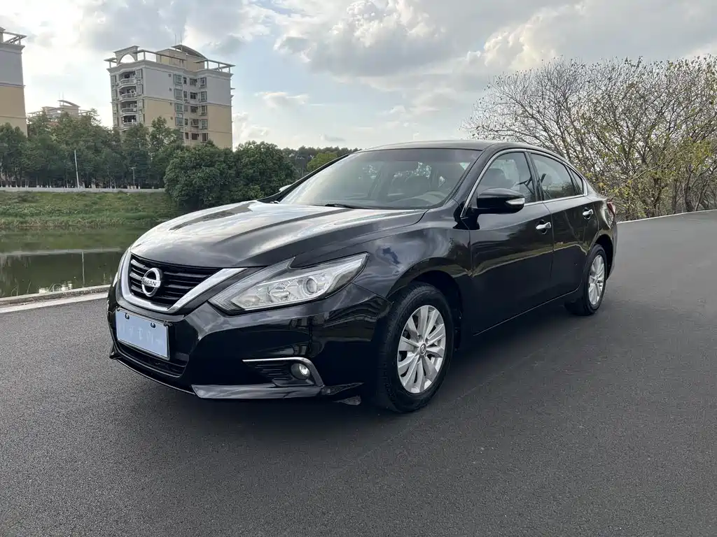 NISSAN TEANA