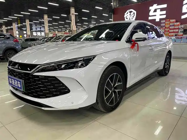 2025 BYD Qin