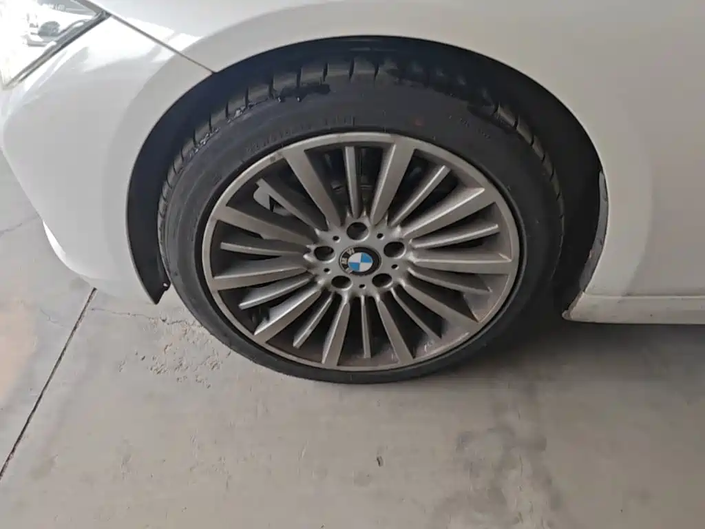 BMW 3 Series — миниатюра 23