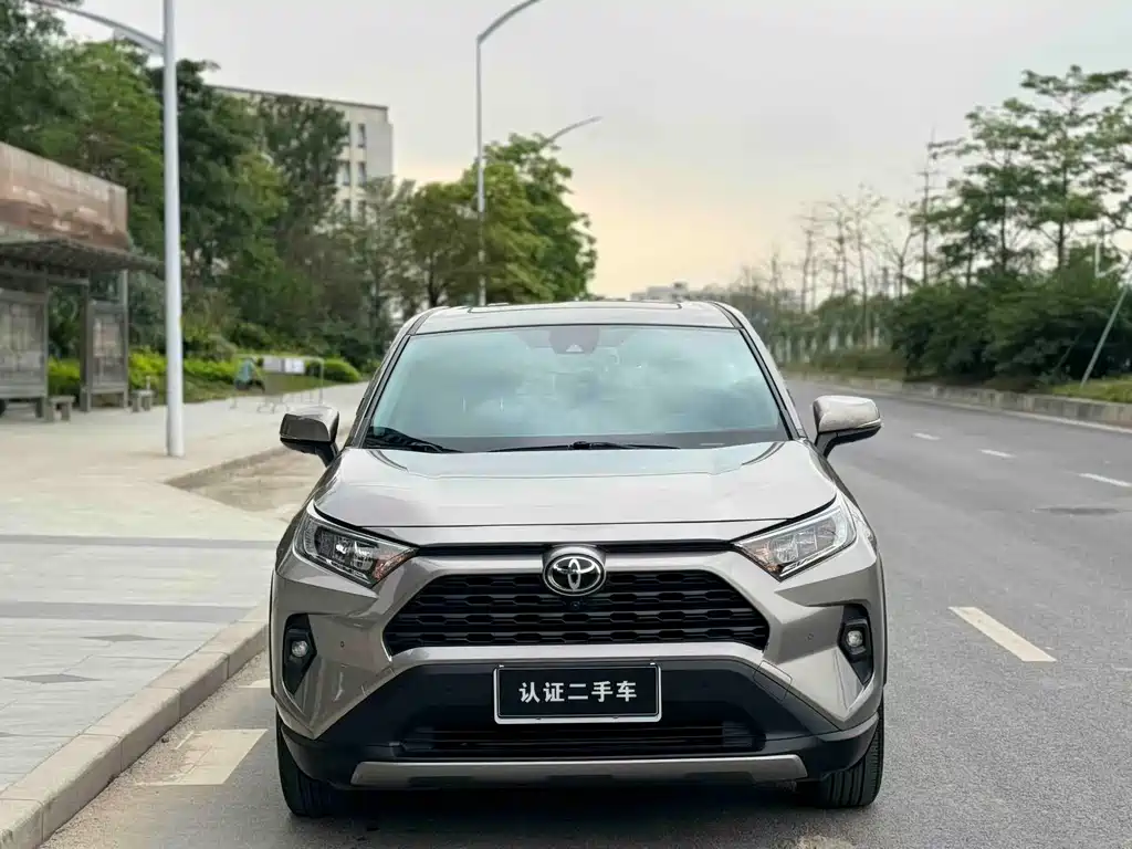 Toyota RAV4 2023 2.0L CVT